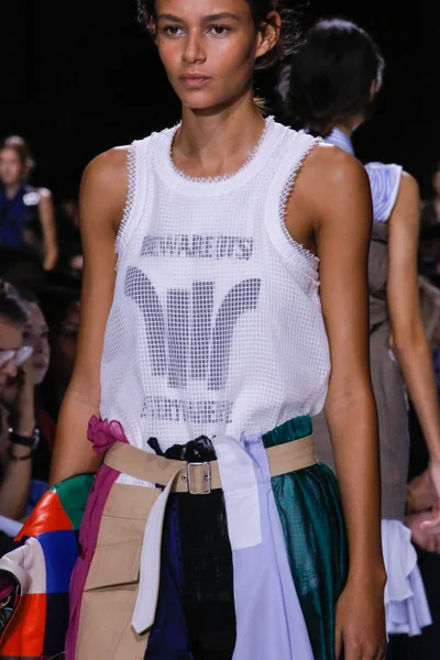 Look 28